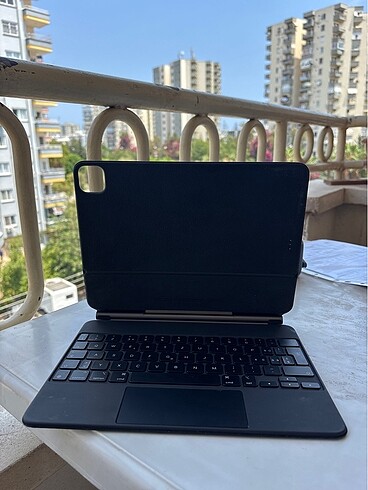 Apple Magic Keyboard 11 inç İPad