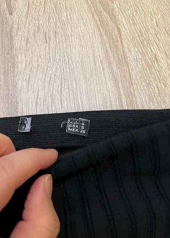Kadın Siyah Piliseli Midi Kalem Etek - Görsel 4