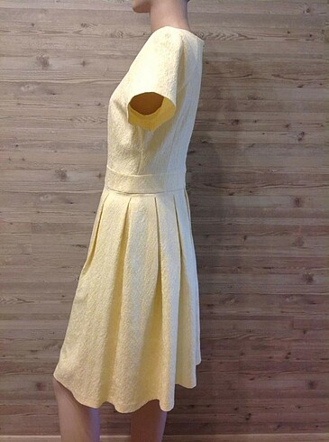 Sarı belden pileli elbise yeni Avrupa'dan - Görsel 3