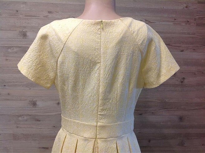 Sarı belden pileli elbise yeni Avrupa'dan - Görsel 4