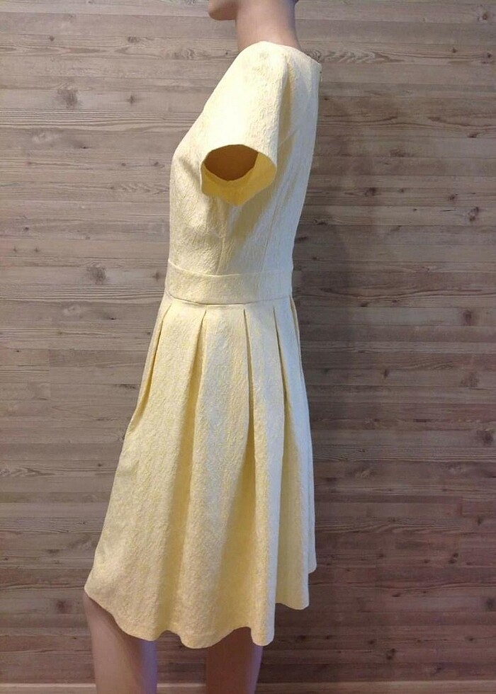 Sarı belden pileli elbise yeni Avrupa'dan - Görsel 3