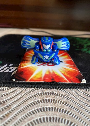 Bakugan aquos monarus