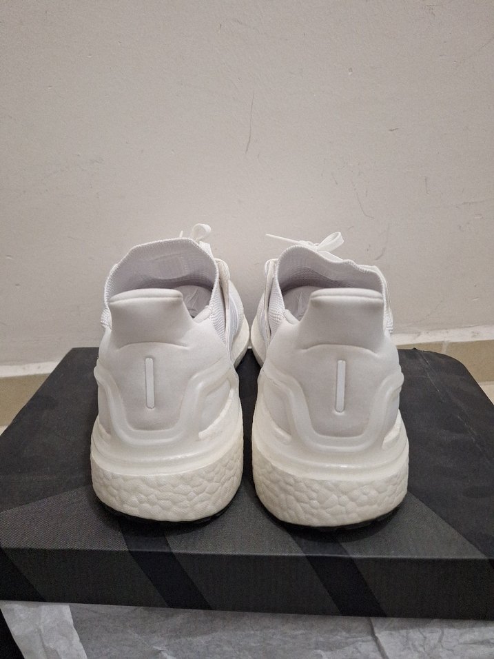 Adidas Ultraboost 20 - Görsel 4