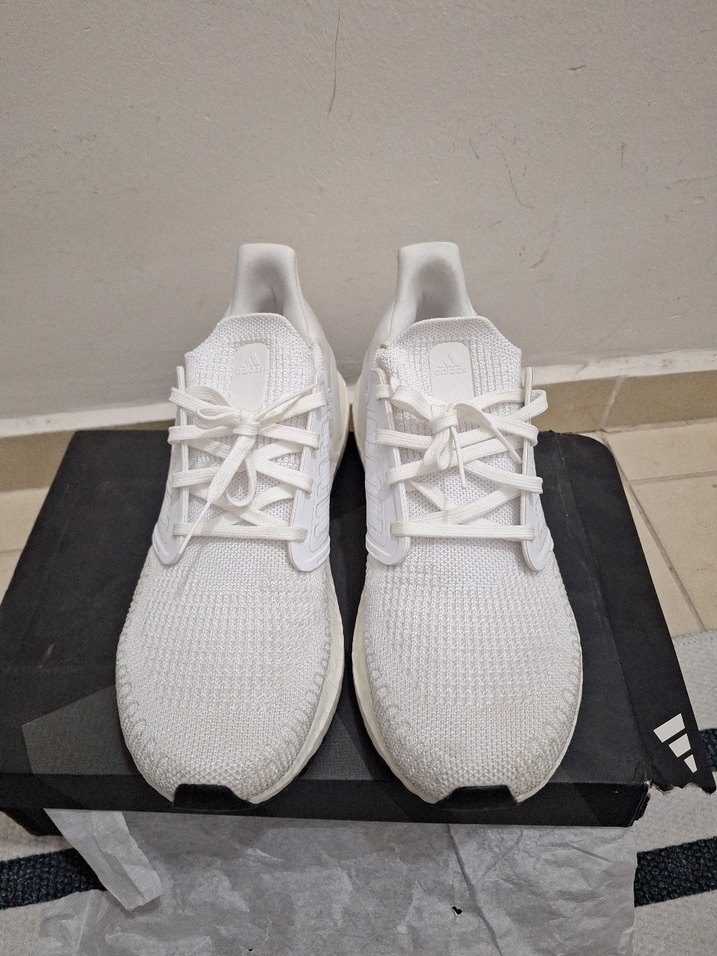 Adidas Ultraboost 20 - Görsel 2