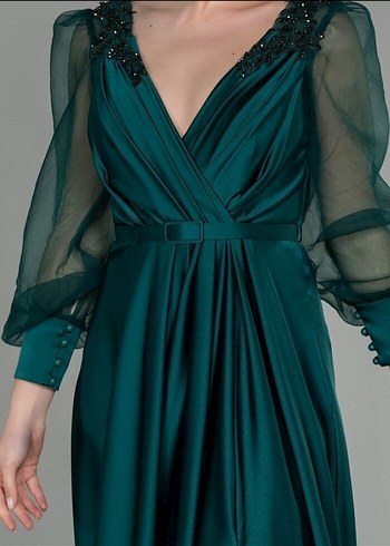 Yeşil İşlemeli Uzun Abiye Elbise - Görsel 3