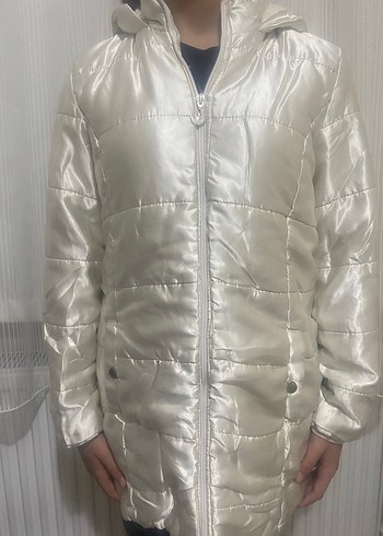 Beyaz Parlak Midi Kız çocuk mont - Görsel 3