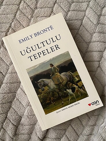 Uğultulu Tepeler