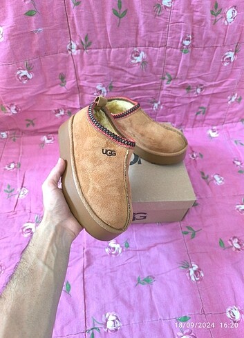 Ugg a kalite sıfır kutusunda geliyor ürünler kendi çekimim taban cm
