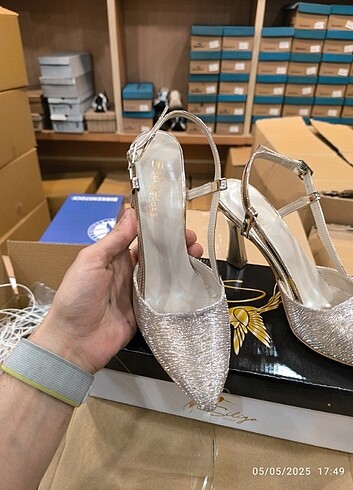 Zara topuklu abiye ayakkabı 9 cm