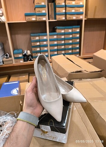 36 Beden ten rengi Renk Kalın Topuklu Stiletto Ayakkabı topuk 4 Cm