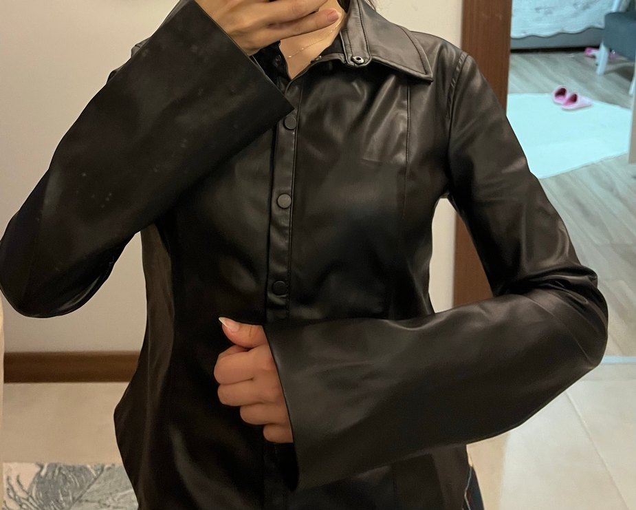 Düğmeli Siyah Deri Kadın gömlek - Görsel 2