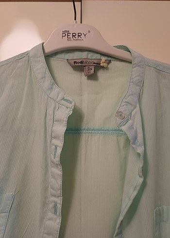 Düğmeli Kısa Kollu Rahat Hakim yaka Gömlek - Görsel 4