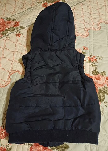 1 yaş erkek bebek kapşonlu içi peluş yelek - Görsel 5