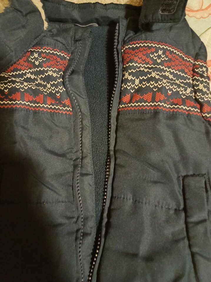 1 yaş erkek bebek kapşonlu içi peluş yelek - Görsel 3