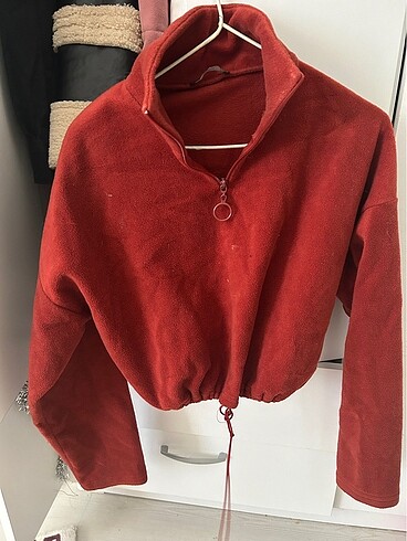 Polar sweatshirt