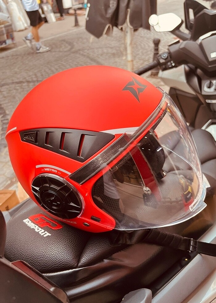 Kırmızı kask - Görsel 3