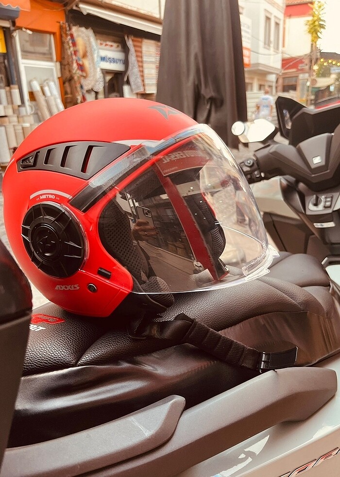 Kırmızı kask - Görsel 2