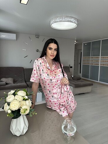l Beden pembe Renk Victoria?s secret pijama ?