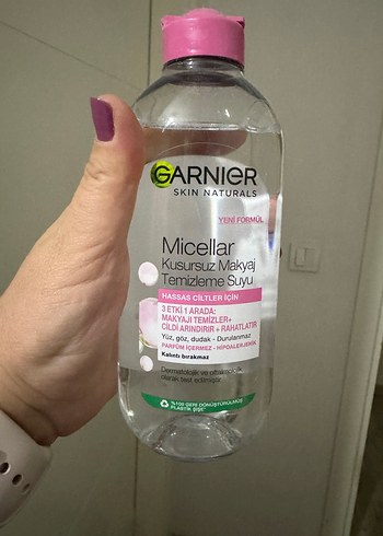 Garnier Garnier Micellar Kusursuz Makyaj Temizleme Suyu