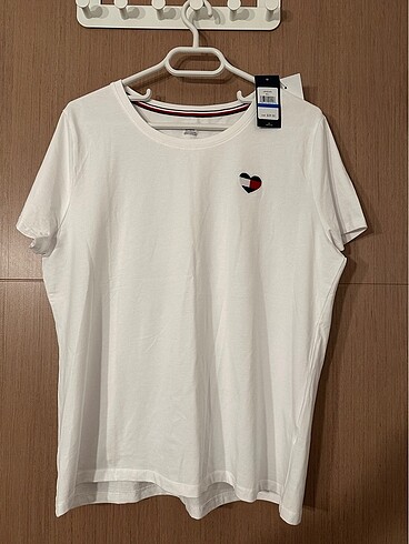 Tommy Hilfiger Tommy tshirt
