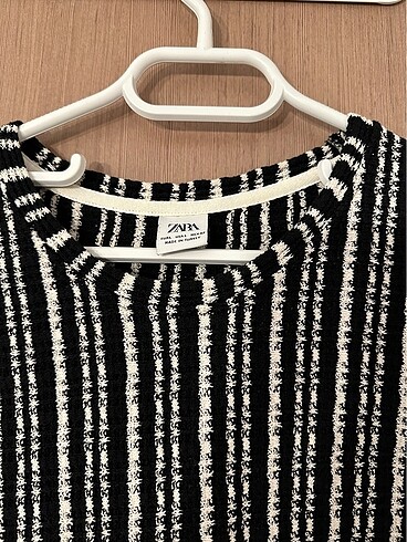 l Beden Zara tshirt
