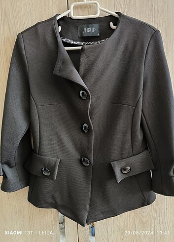 Kısa blazer