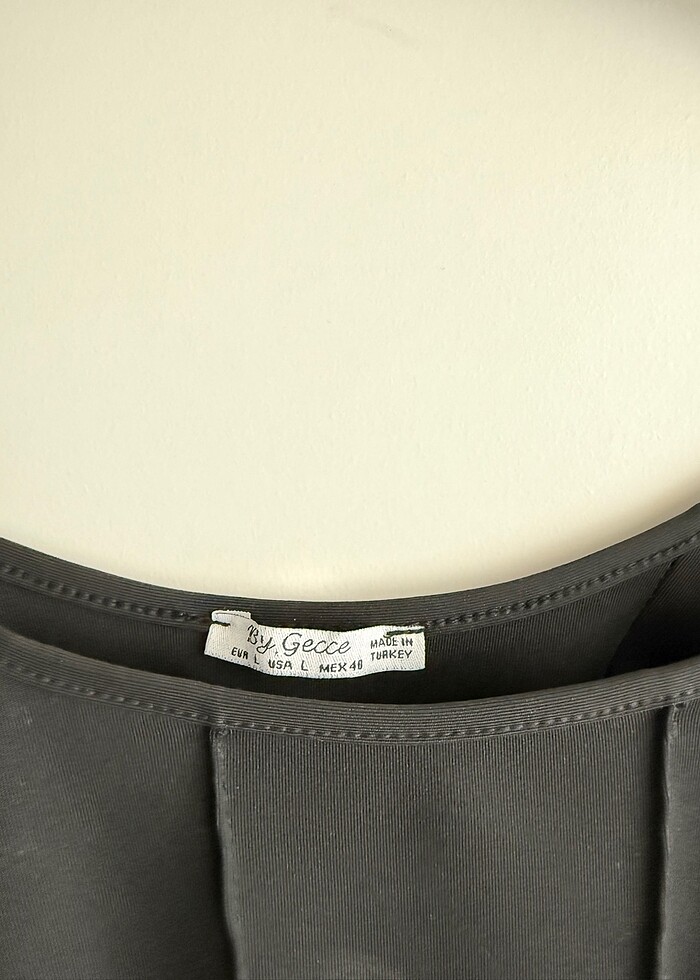 Crop Madonna Yaka Bluz - Görsel 2