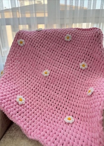 Nakışlı Mavi Örgü Çocuk Battaniyesi - Görsel 2