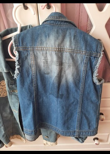 Düğmeli Kolsuz Mavi Kot Ceket - Görsel 2