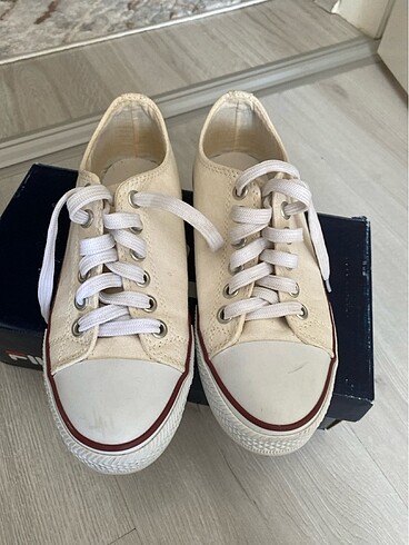 38 Beden Kadın converse