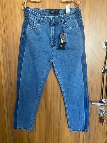 mom jean