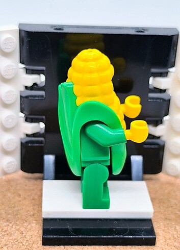  Beden Lego CMF Seri 17 Corn Cob Guy