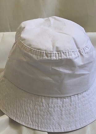 Beyaz bucket şapka