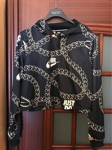 NIKE SWEATSHIRT