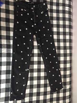 mom slim stradivarius