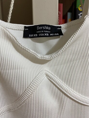 xs Beden Bershka beyaz elbise