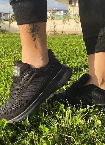Adidas Bayan spor ayakkabı