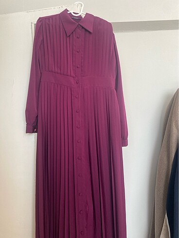 Pileli elbise - Görsel 5