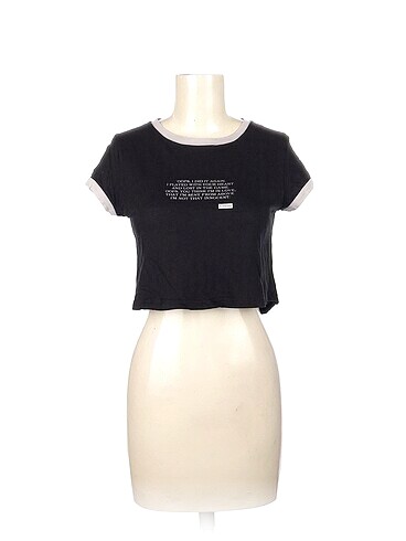 PreLoved T-shirt %70 İndirimli.