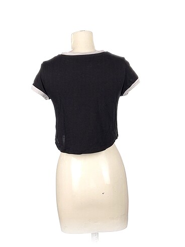s Beden PreLoved T-shirt %70 İndirimli.