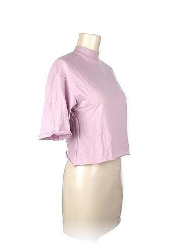 Bershka Bershka T-shirt %70 İndirimli.