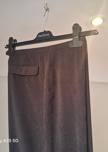 Nubuk görünümlü kaliteli kumaş pantolon. - Ana görsel