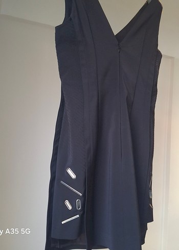 Siyah metal detaylı  V Yakalı Midi Elbise - Görsel 8