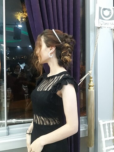 Siyah dantel detaylı abiye