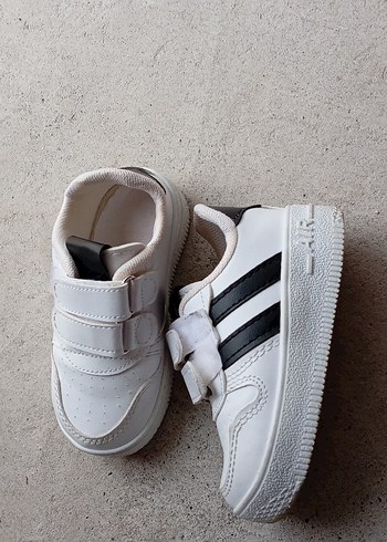 Cırt Cırtlı Beyaz Erkek Çocuk Spor Ayakkabı - Görsel 2