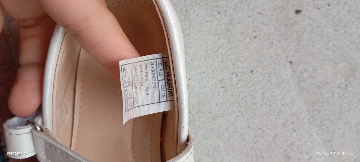 Kız Çocuk Beyaz Tokalı Babet Ayakkabı - Görsel 4