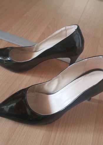 Fabrika mark Parlak Rugan Stiletto Topuklu Kadın Ayakkabı - Görsel 6