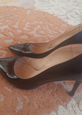 Fabrika mark Parlak Rugan Stiletto Topuklu Kadın Ayakkabı - Görsel 4