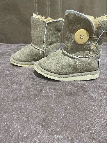 22 Beden camel Renk UGG Kız bebek bot