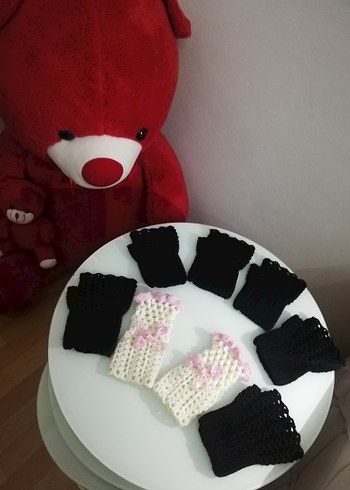 Beyaz ve Siyah Örgü Kadın Eldivenleri - Görsel 4